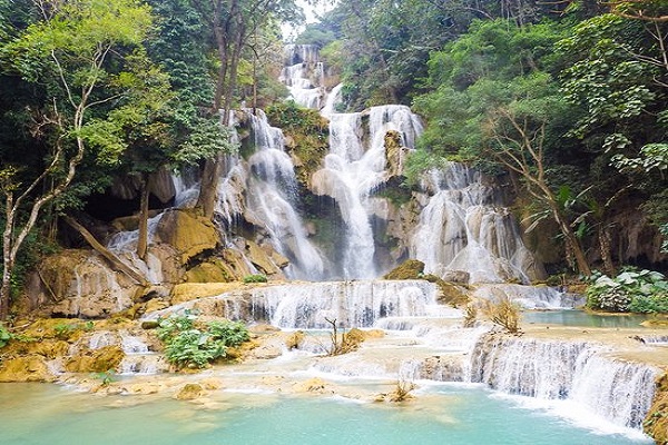 Ghé thăm thác nước Kuang Si-Luangprabang