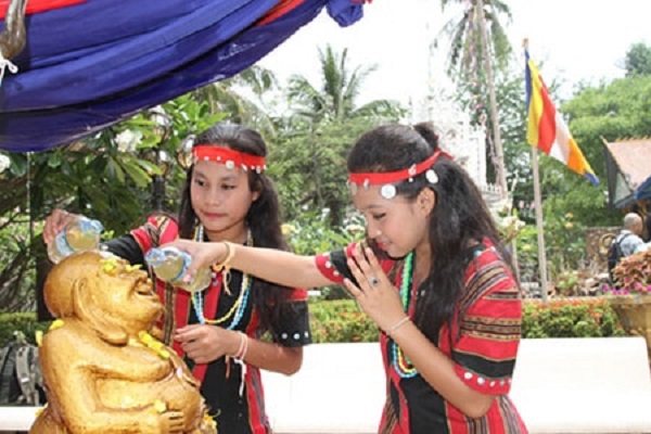 Truyền thuyết li kì về ngày tết ở Lào
