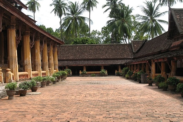 Sisaket ngôi chùa nhiều tượng nhất nước Lào